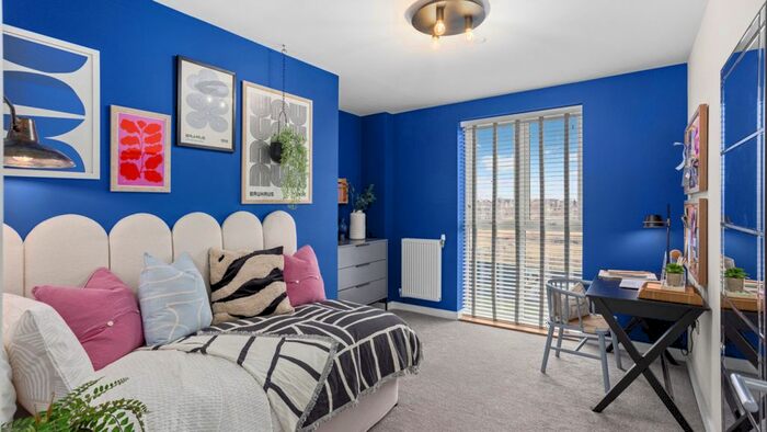 2 Bedroom Flat For Sale In Halewood Way, Rainham, RM13