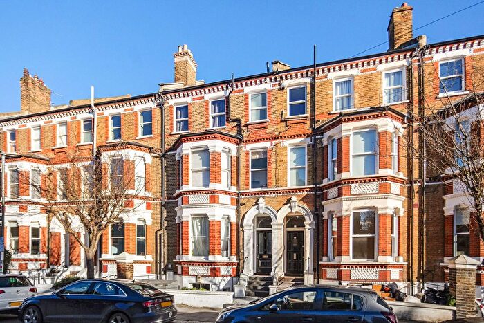 1 Bedroom Flat For Sale In Schubert Road, Putney, London, SW15