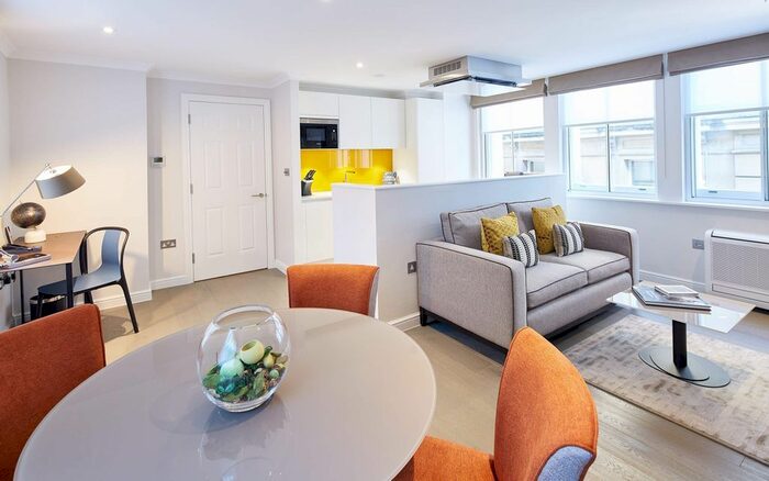 2 Bedroom Flat To Rent In Bow Lane, City, London, EC4M