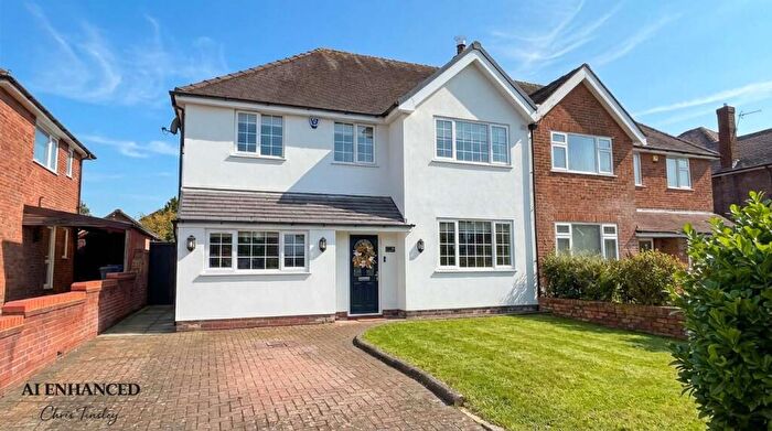 4 Bedroom Semi Detached House For Sale In Dunster Road, Southport, PR8