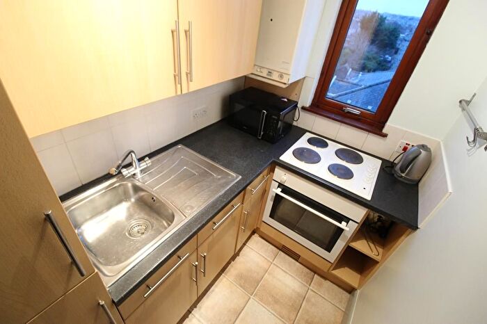 1 Bedroom Flat To Rent In Albert Street, Top Floor Left, AB25