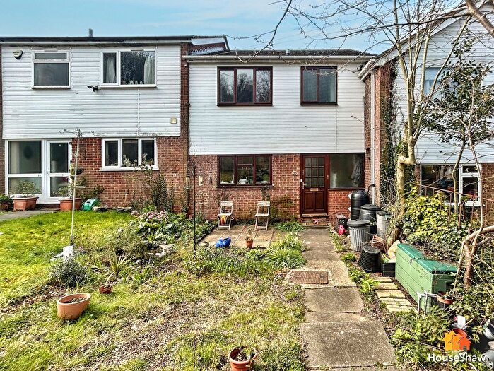 3 Bedroom Terraced House For Sale In Birch Way, Chesham, HP5