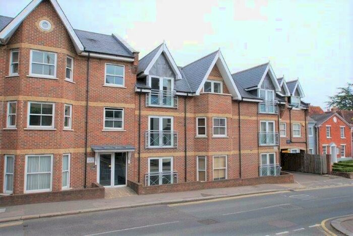2 Bedroom Apartment To Rent In Watsons Yard, Bishops Stortford, CM23