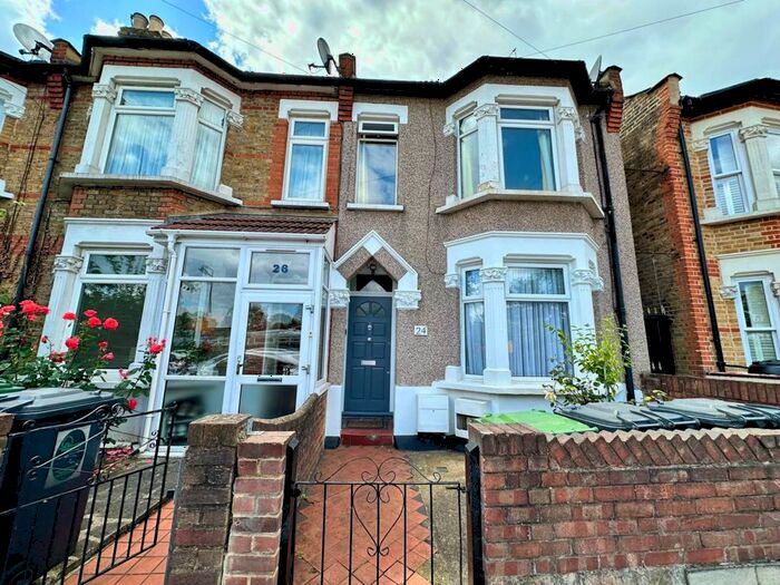 2 Bedroom Flat To Rent In Dawlish Road, London, E10