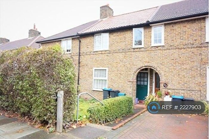 3 Bedroom Terraced House To Rent In Green Lane, Morden, SM4