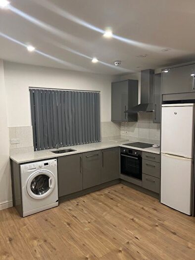 2 Bedroom Flat To Rent In Amersham Road, High Wycombe, HP13