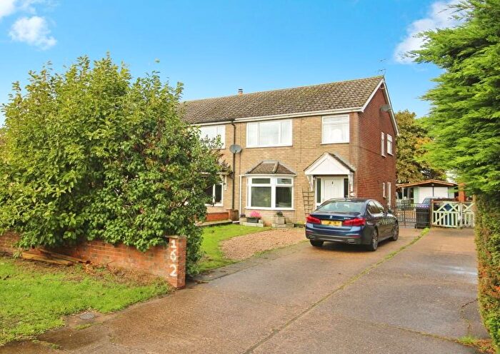 3 Bedroom Semi Detached House For Sale In North Kelsey Road, Caistor, Market Rasen, LN7