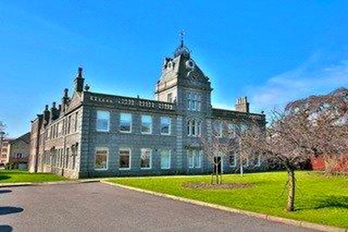 3 Bedroom Flat To Rent In Urquhart Road, Aberdeen, AB24