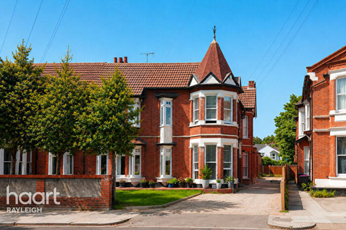 1 Bedroom Flat To Rent In St Vincents Road, Westcliff-On-Sea, SS0
