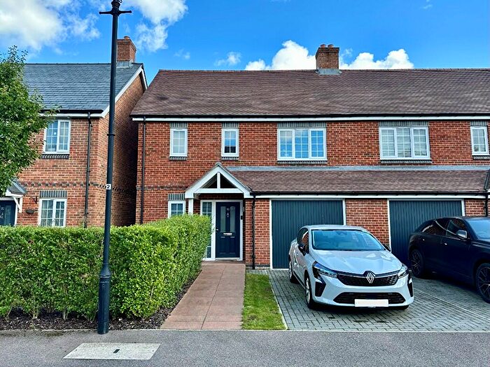 3 Bedroom Semi-Detached House For Sale In Deerleap Lane, Rowland's Castle, Hampshire, PO9