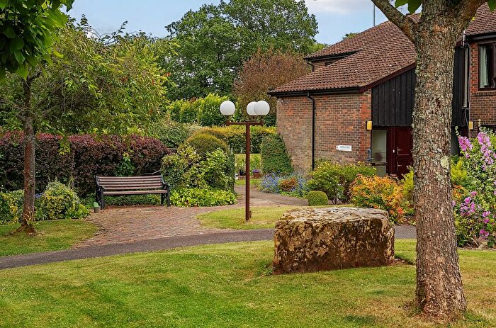 2 Bedroom Flat To Rent In Day Court, Elmbridge Village, Cranleigh, GU6