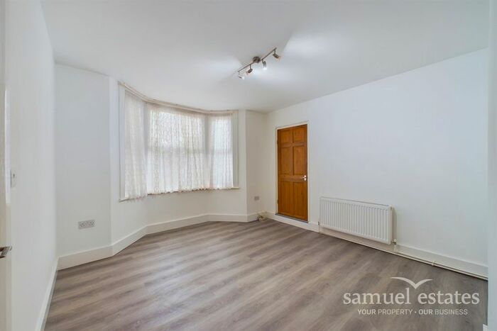 2 Bedroom Flat To Rent In Osborne Road, Thornton Heath, CR7