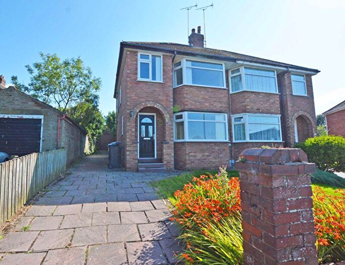 3 Bedroom Semi-Detached House For Sale In Sefton Avenue, Poulton-Le-Fylde, FY6