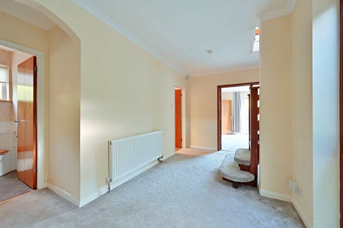 4 Bedroom Detached House To Rent In Radlett, Radlett, WD7