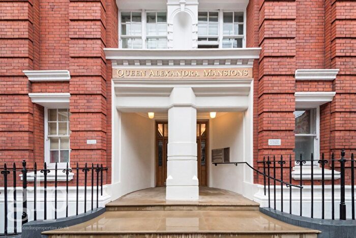 3 Bedroom Flat To Rent In Queen Alexandra Mansions, Hastings Street, London, Greater London, WC1H