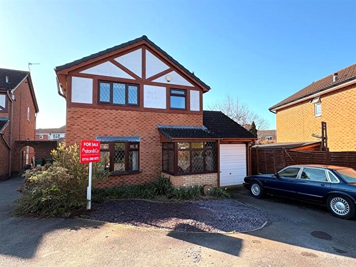 3 Bedroom Detached House For Sale In Trafalgar Way, Glen Parva, Leicester, LE2