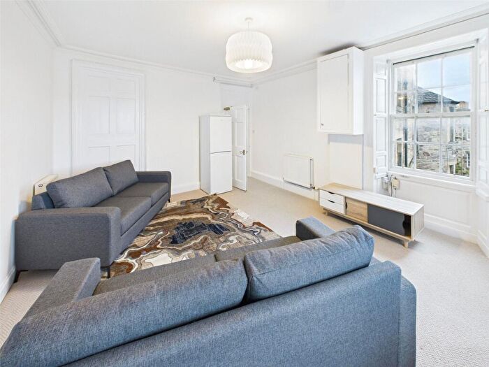 4 Bedroom Apartment To Rent In Broughton Street, Edinburgh, Midlothian, EH1