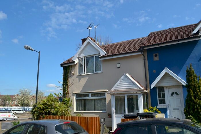 4 Bedroom End Terrace House To Rent In Gable Road, Bristol, BS5