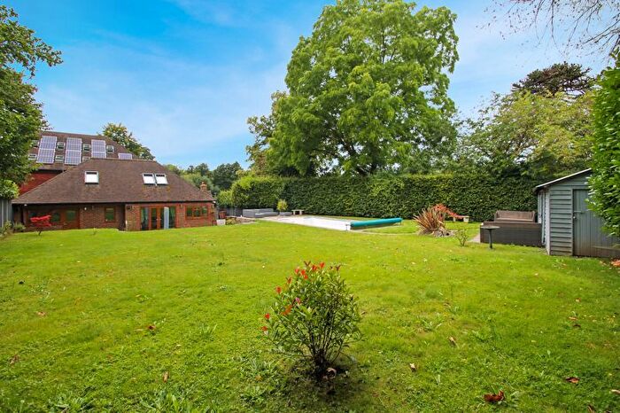 5 Bedroom Semi-Detached House For Sale In Station Road, Gomshall, Guildford, GU5