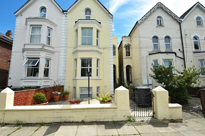 5 Bedroom Semi-Detached House To Rent In Campbell Road, Southsea, Hampshire, PO5