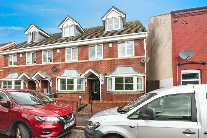 3 Bedroom Property To Rent In Groveland Road, Tipton, DY4