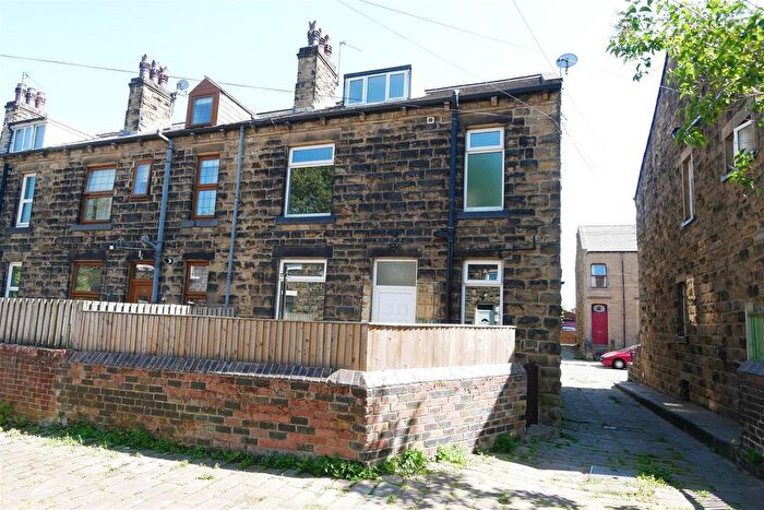 2 Bedroom Terraced House To Rent In Zoar Street, Morley, LS27