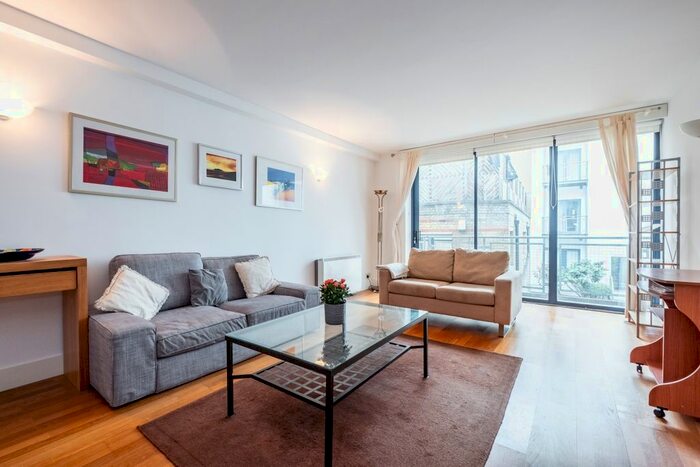 1 Bedroom Flat To Rent In Masons Yard, London, EC1V