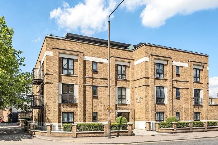 2 Bedroom Flat To Rent In Stratheden Road, London, SE3