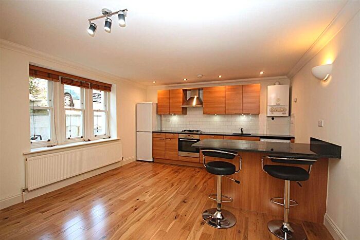 1 Bedroom Flat To Rent In Brondesbury Road, Queens Park, NW6