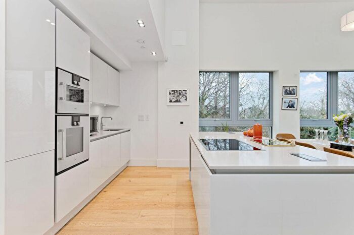 2 Bedroom Flat For Sale In / Donaldson Crescent, Wester Coates, Edinburgh, EH12