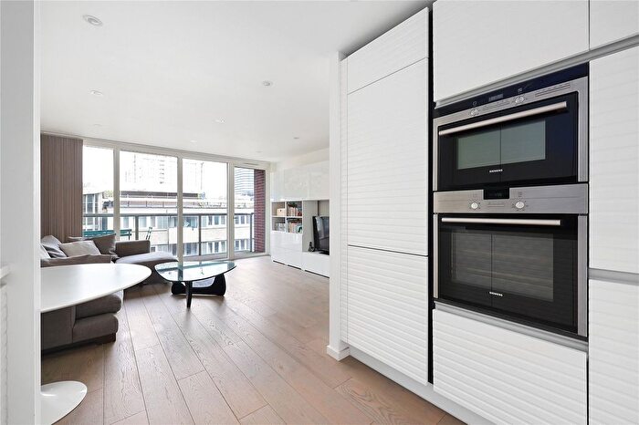 2 Bedroom Flat For Sale In Central Street, London, EC1V
