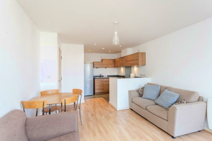 1 Bedroom Apartment To Rent In Queen Street, Southsea, PO1