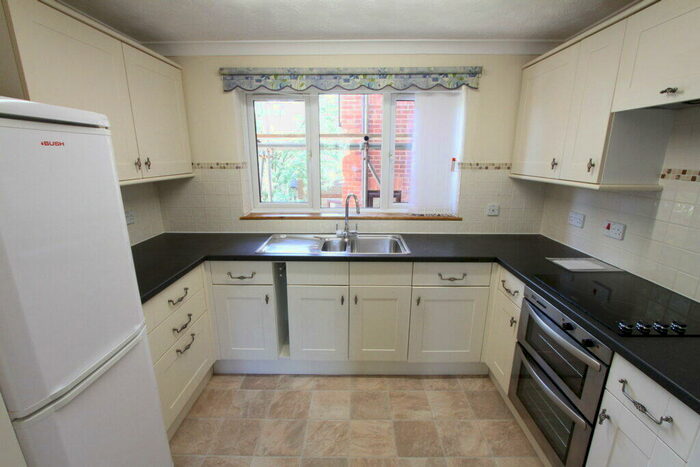 1 Bedroom Apartment To Rent In Broome Way, Banbury, Oxon, OX16
