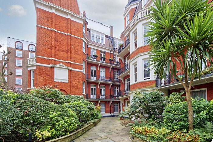 3 Bedroom Flat To Rent In Fitzgeorge Avenue, London, W14