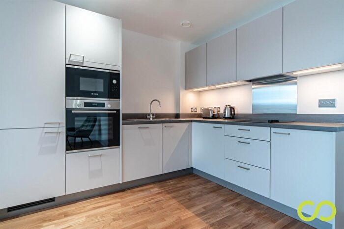 2 Bedroom Flat To Rent In Axell House, Woolwich, SE18