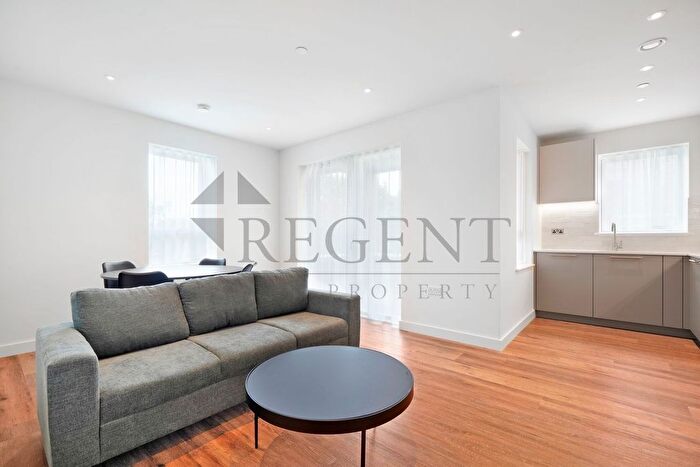2 Bedroom Flat To Rent In Azure House, Brook Road, N8