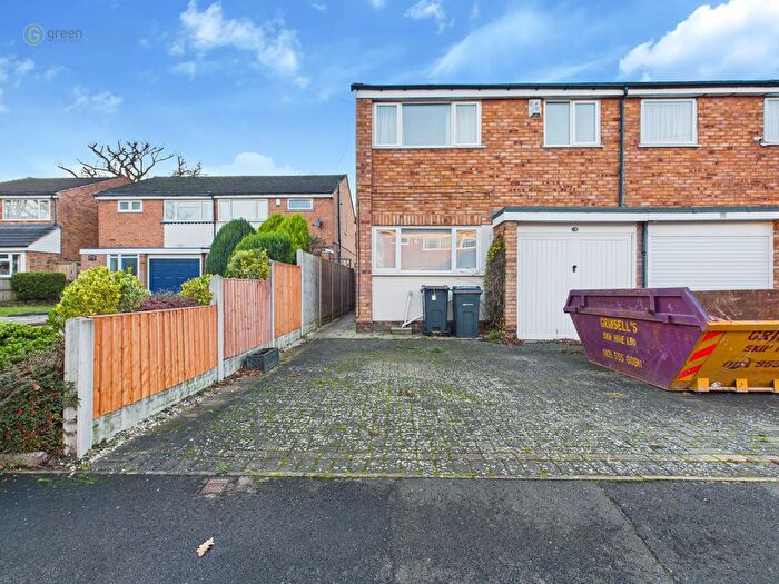 4 Bedroom Semi Detached House For Sale In Freeman Drive, Walmley, Sutton Coldfield, B76