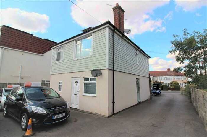 Studio To Rent In Ground Floor Studio Apartment, CM1