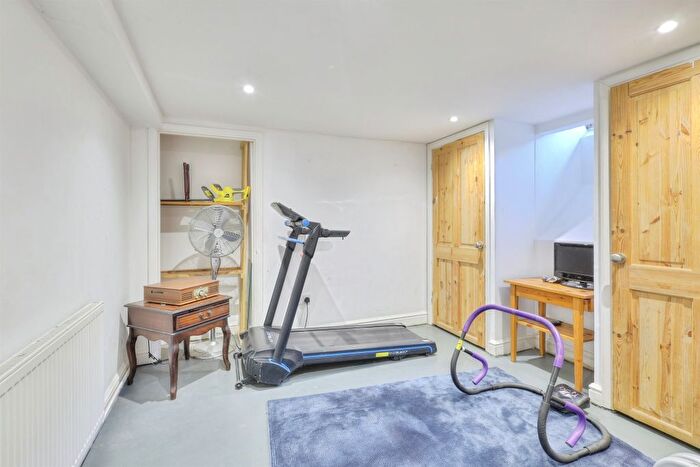 2 Bedroom Terraced House For Sale In Balmoral Road, Northampton, NN2