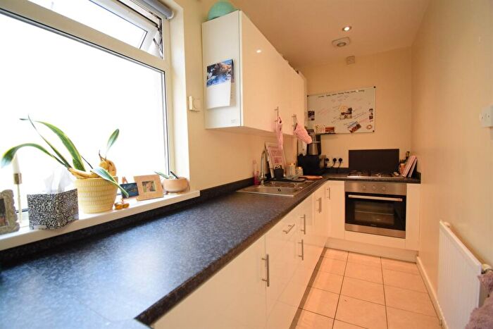 1 Bedroom Flat To Rent In Pontcanna, Cardiff, CF11