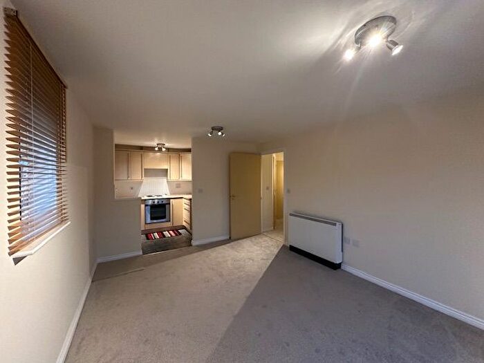 2 Bedroom Flat To Rent In Macarthur Way, Stourport-On-Severn, DY13