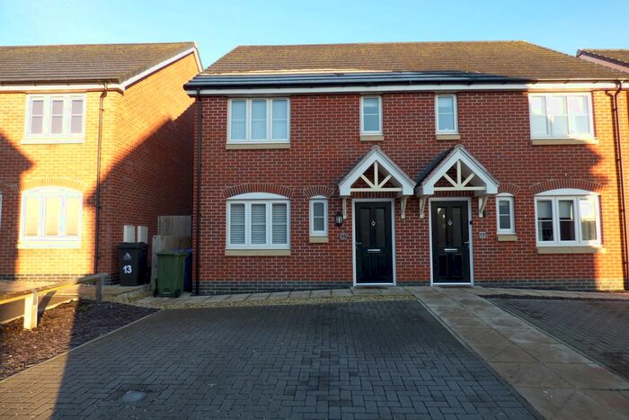 3 Bedroom Semi-Detached House To Rent In Beech Lane, Humberston, Grimsby DN36