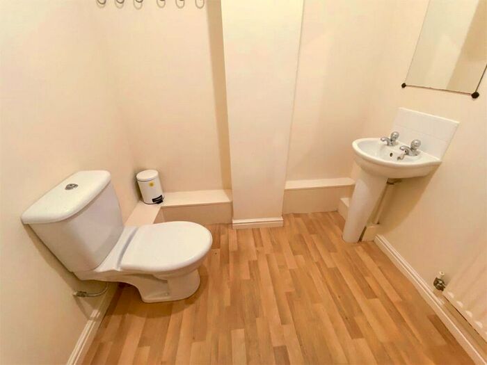 4 Bedroom House To Rent In Lauderdale Crescent, Grove Village, Manchester, M13