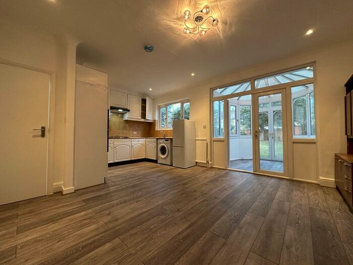 4 Bedroom Terraced House To Rent In Oulton Crescent, Barking, IG11