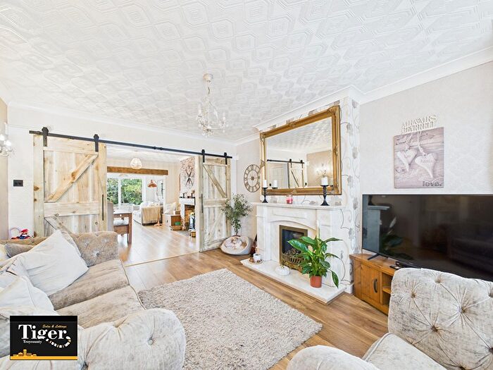 3 Bedroom Semi-Detached House For Sale In Ingleway Avenue, Blackpool, FY3