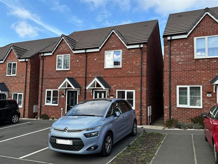 2 Bedroom Semi Detached House For Sale In Sandy Grove, Mansfield, NG18