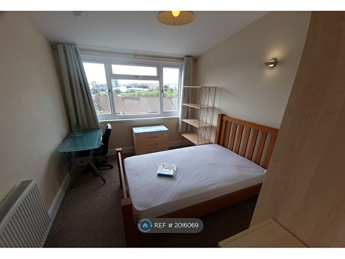 1 Bedroom Property To Rent In Kilvey Terrace, Swansea, SA1
