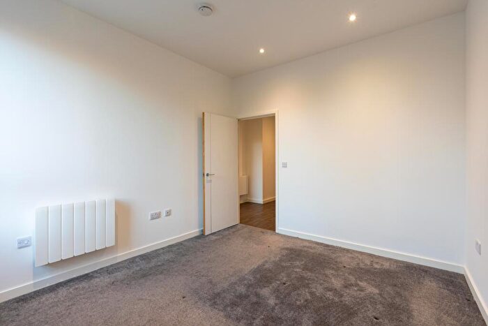 2 Bedroom Apartment To Rent In Thornhill Court, Oxford, OX3