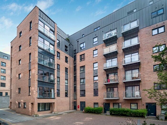 2 Bedroom Flat To Rent In Shrubhill Walk, Leith, Edinburgh, EH7