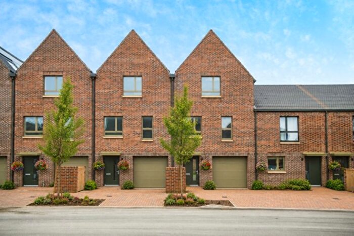 3 Bedroom Terraced House For Sale In Oakfield, Plot, Swindon, SN3
